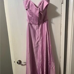 Chic Strapless Lavender Gown